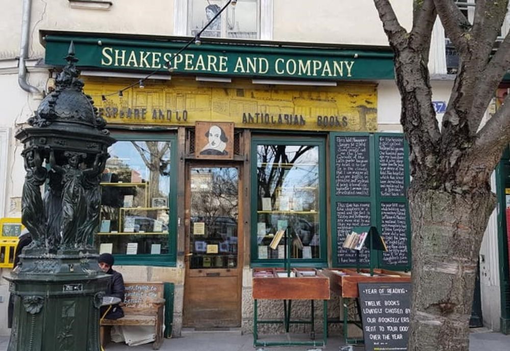 Shakespeare and company paris